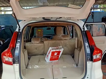 Apple Car Rentals gallery - 701